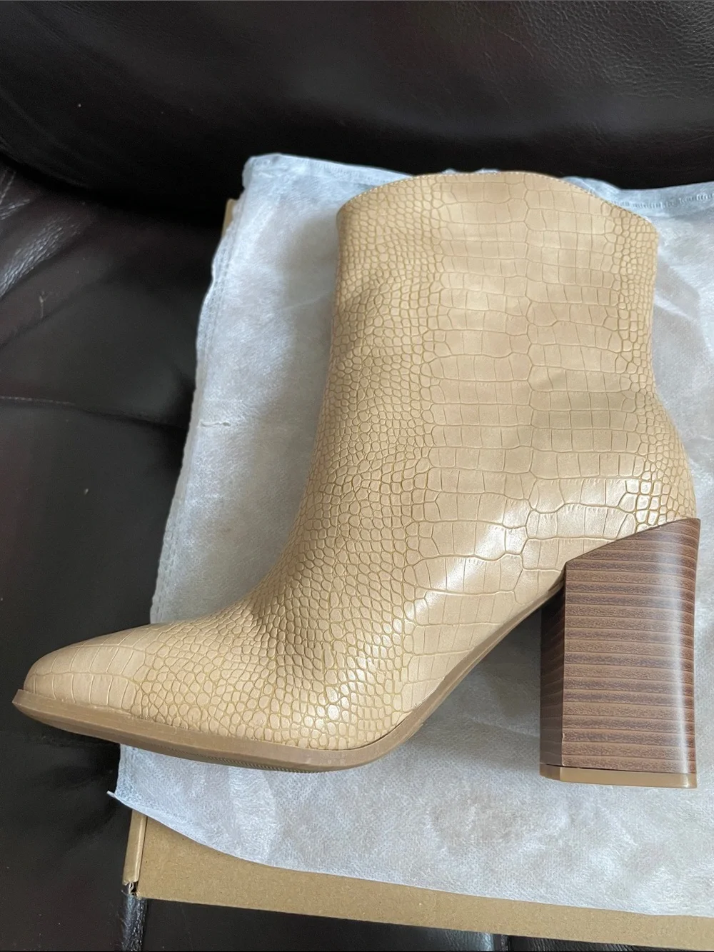 Journee Collection croc embossed